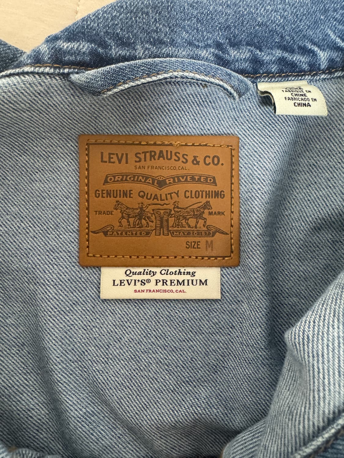 Levi’s 크롭 커스텀 데님 자켓(임채윤) 상품이미지4