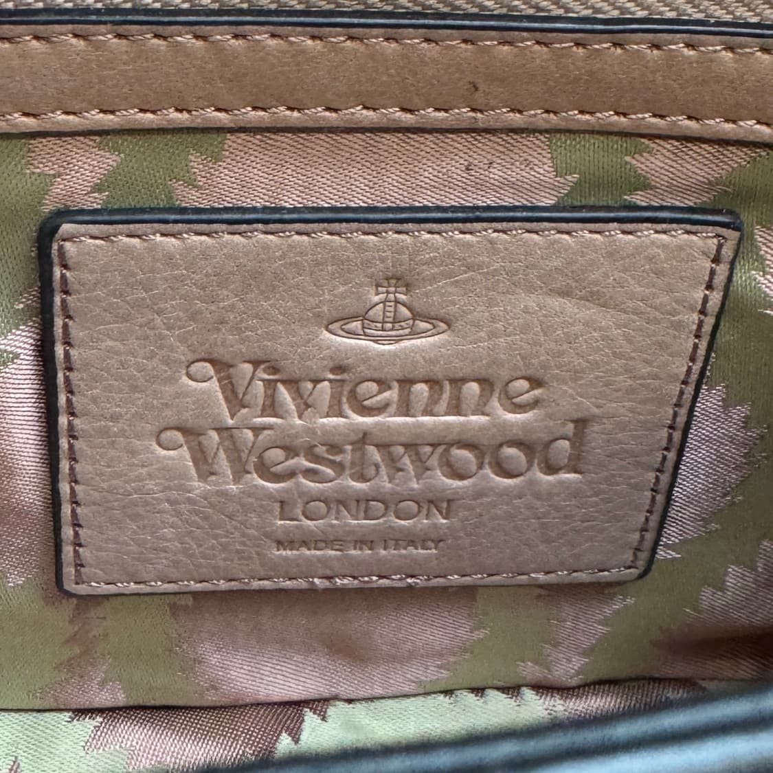 *새상품* 비비안웨스트우드 사피아노 레더 크로스백 상품이미지8