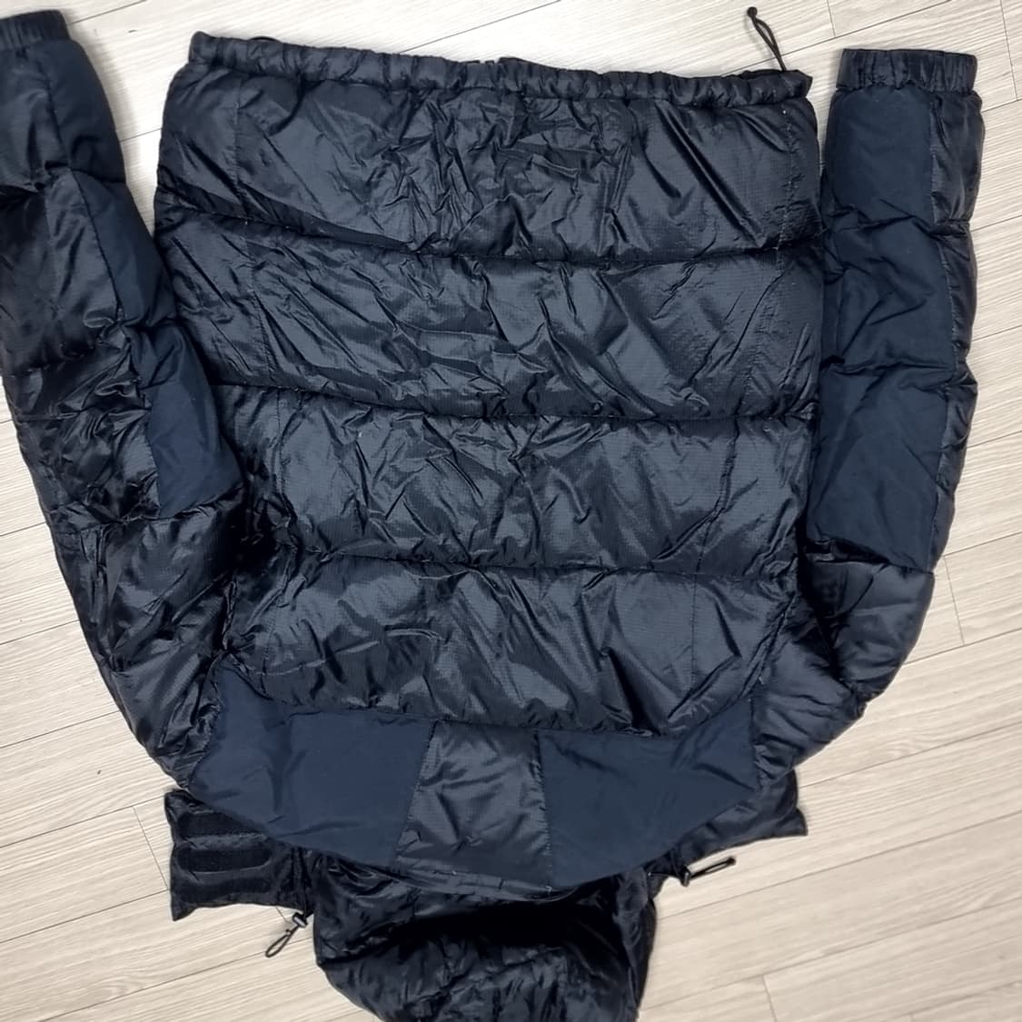 한국제 90s아디다스 블랙 오리털 패딩 후드 탈부착 가능(105) 상품이미지5