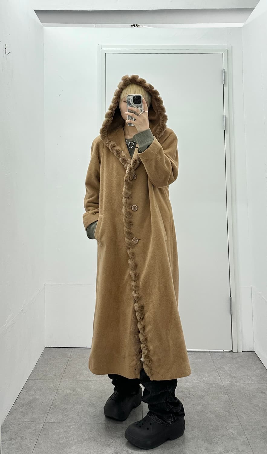 Fur trimming maxi coat 상품이미지2