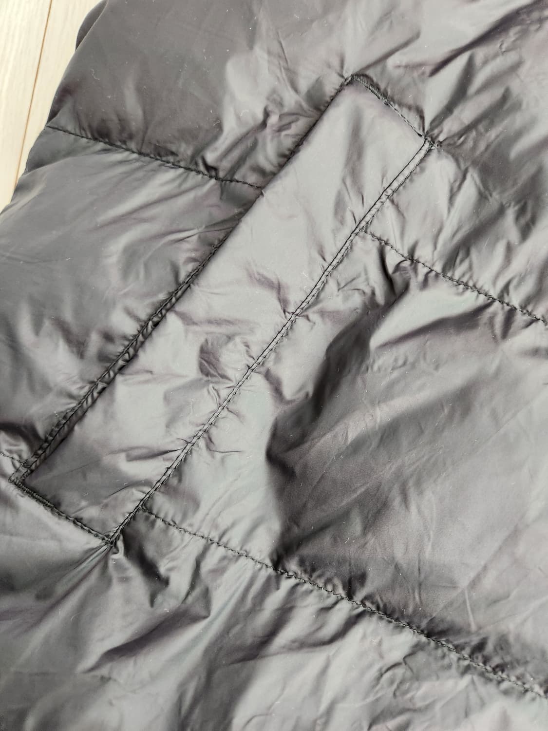 새상품급)리복 블랙 패딩조끼 HS M VEST사이즈110 상품이미지5