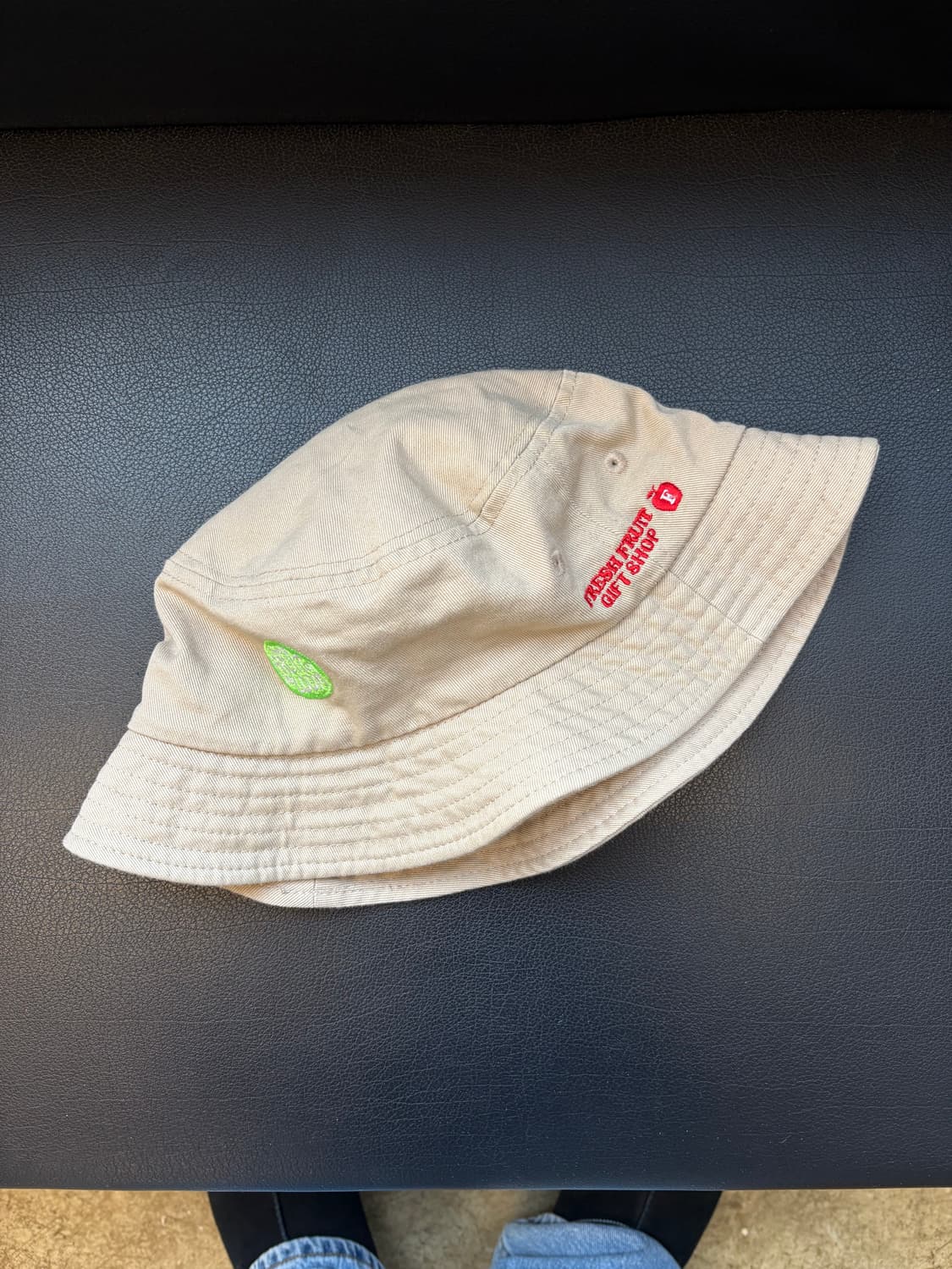 프룻오브더룸 자수 버킷햇 상품이미지1