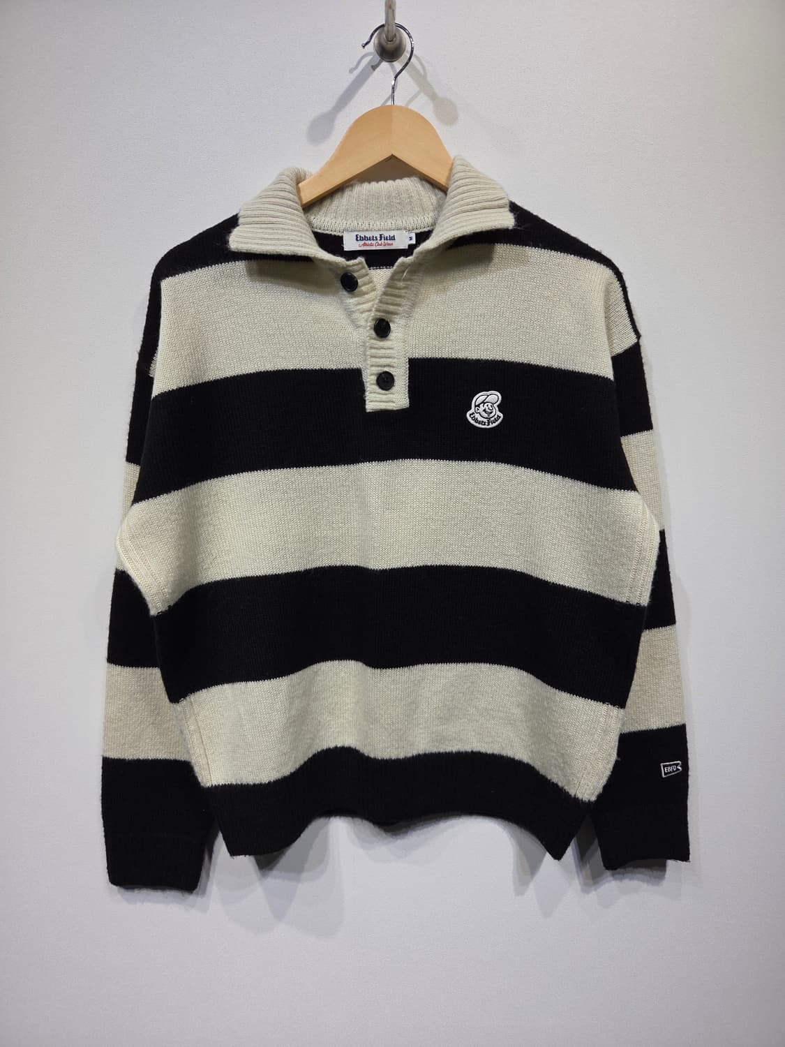 이벳필드 베츠 와펜 스트라이프 카라 니트 상품이미지2