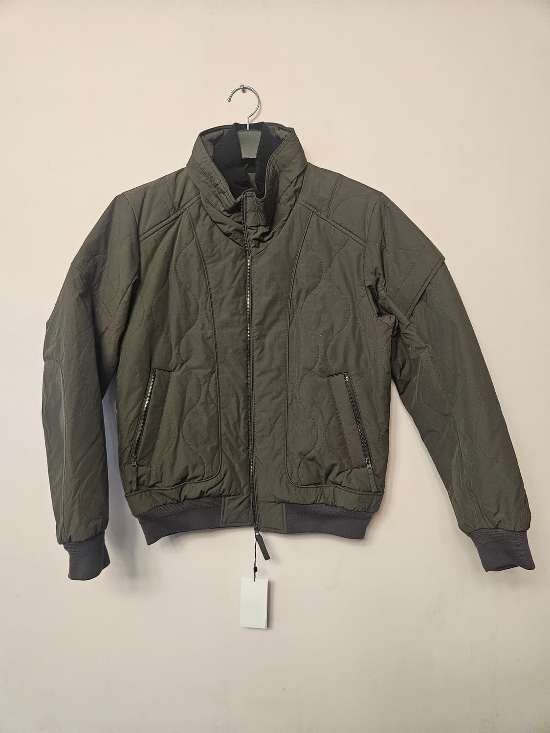 버카루카키패딩신품Mㅡ해운대 상품이미지1