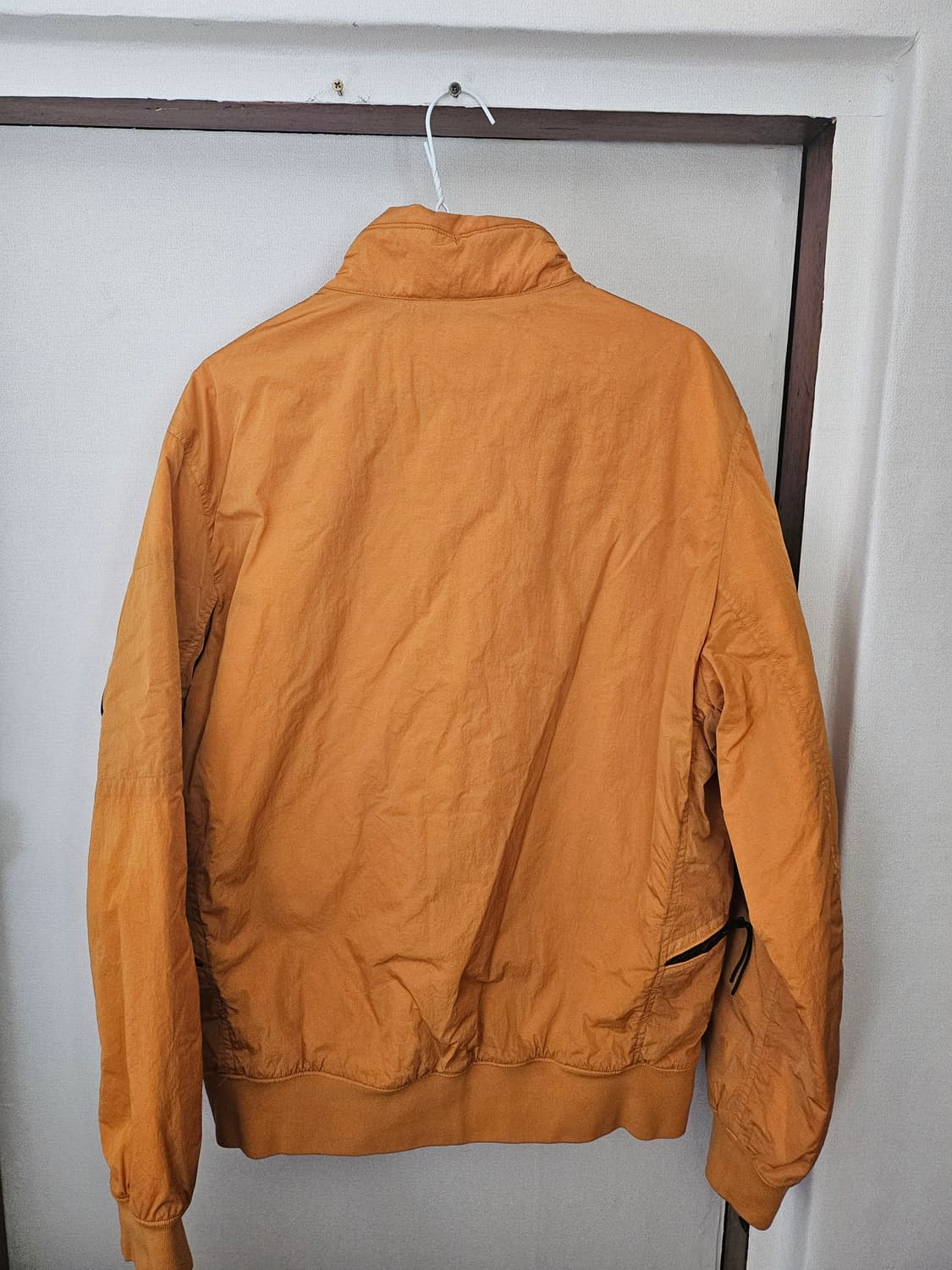 cp컴퍼니 이동휘 오렌지 패딩 105 상품이미지3