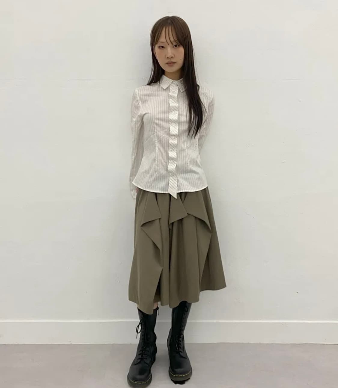 밀로우먼 어시매트릭 밴딩 스커트 블랙 상품이미지4