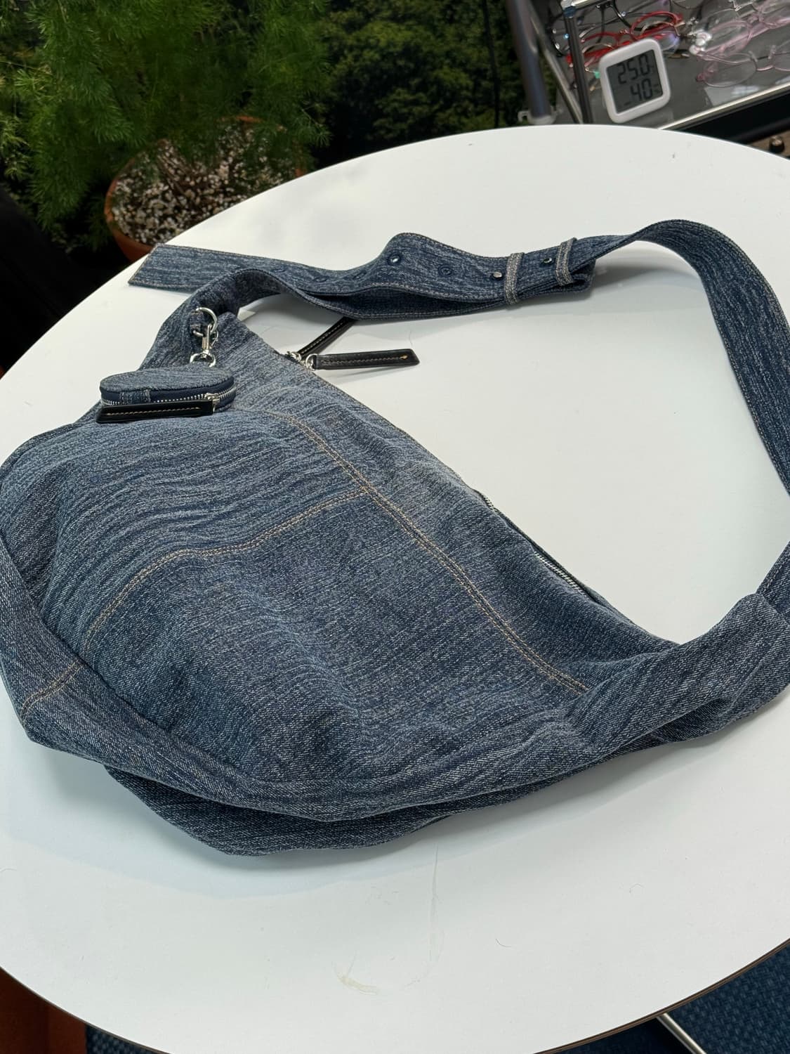 밈더워드로브 데님 크로스백 상품이미지3