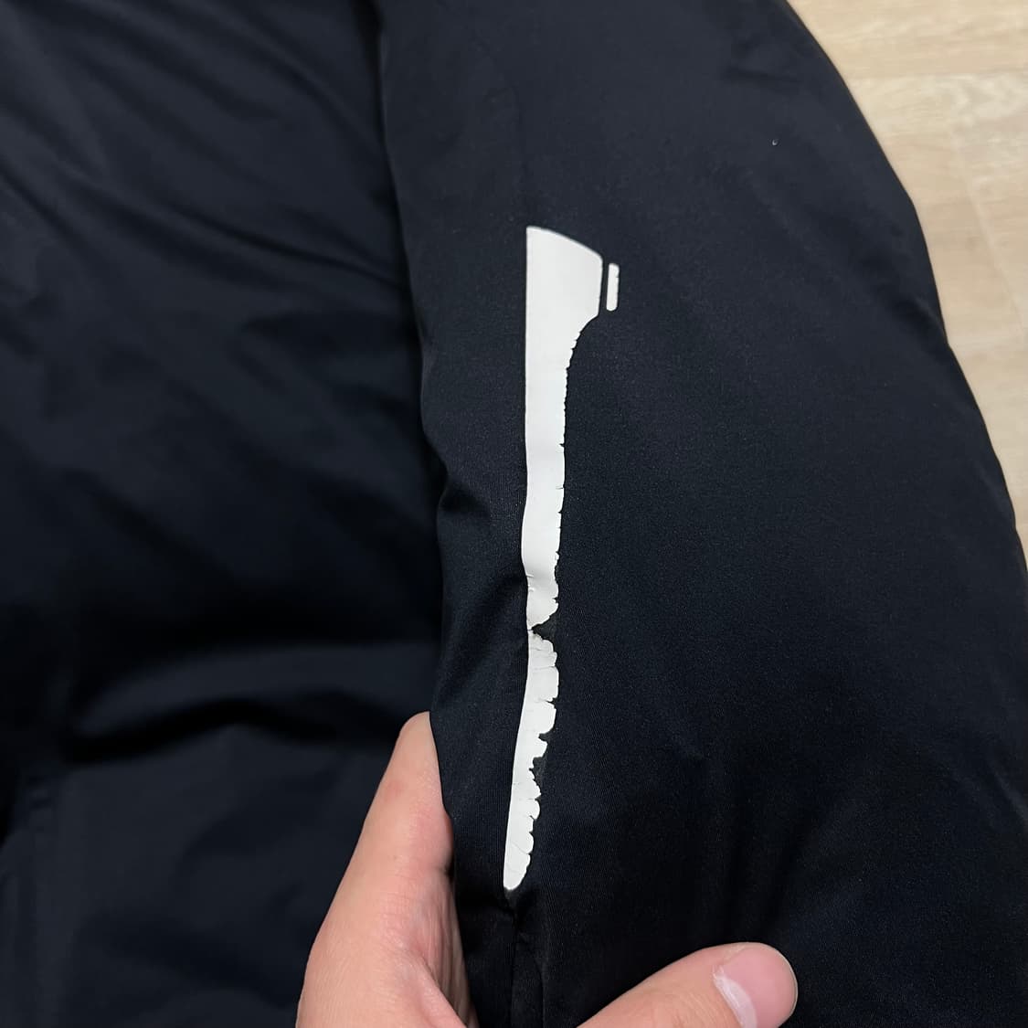 데상트 아우디 덕다운 스폰서패치 스키패딩 점퍼 [블랙] L/100 상품이미지9