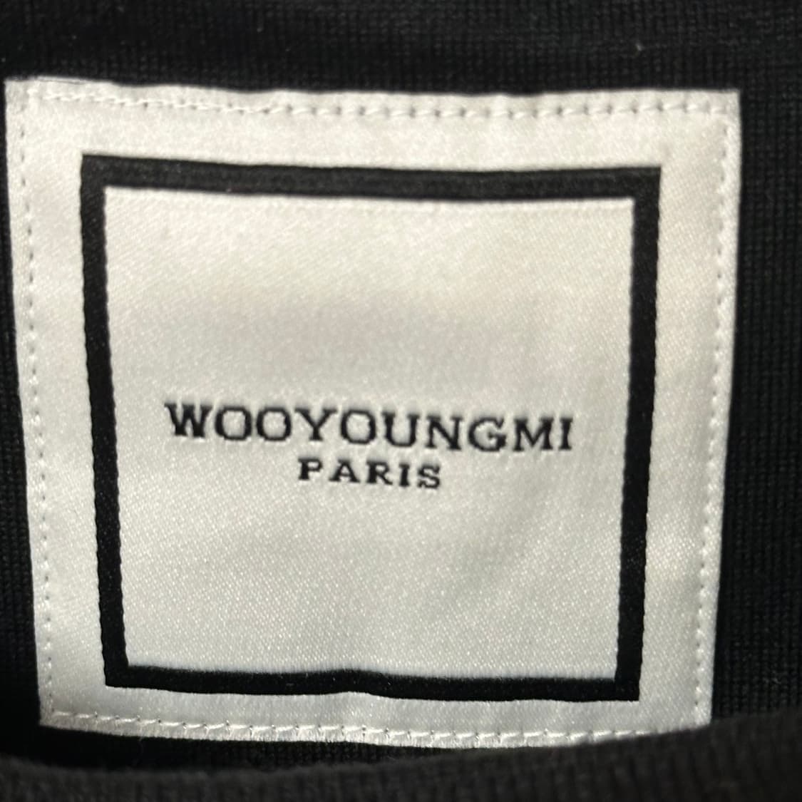 [46] 우영미 백로고 반팔 티셔츠 블랙 상품이미지3