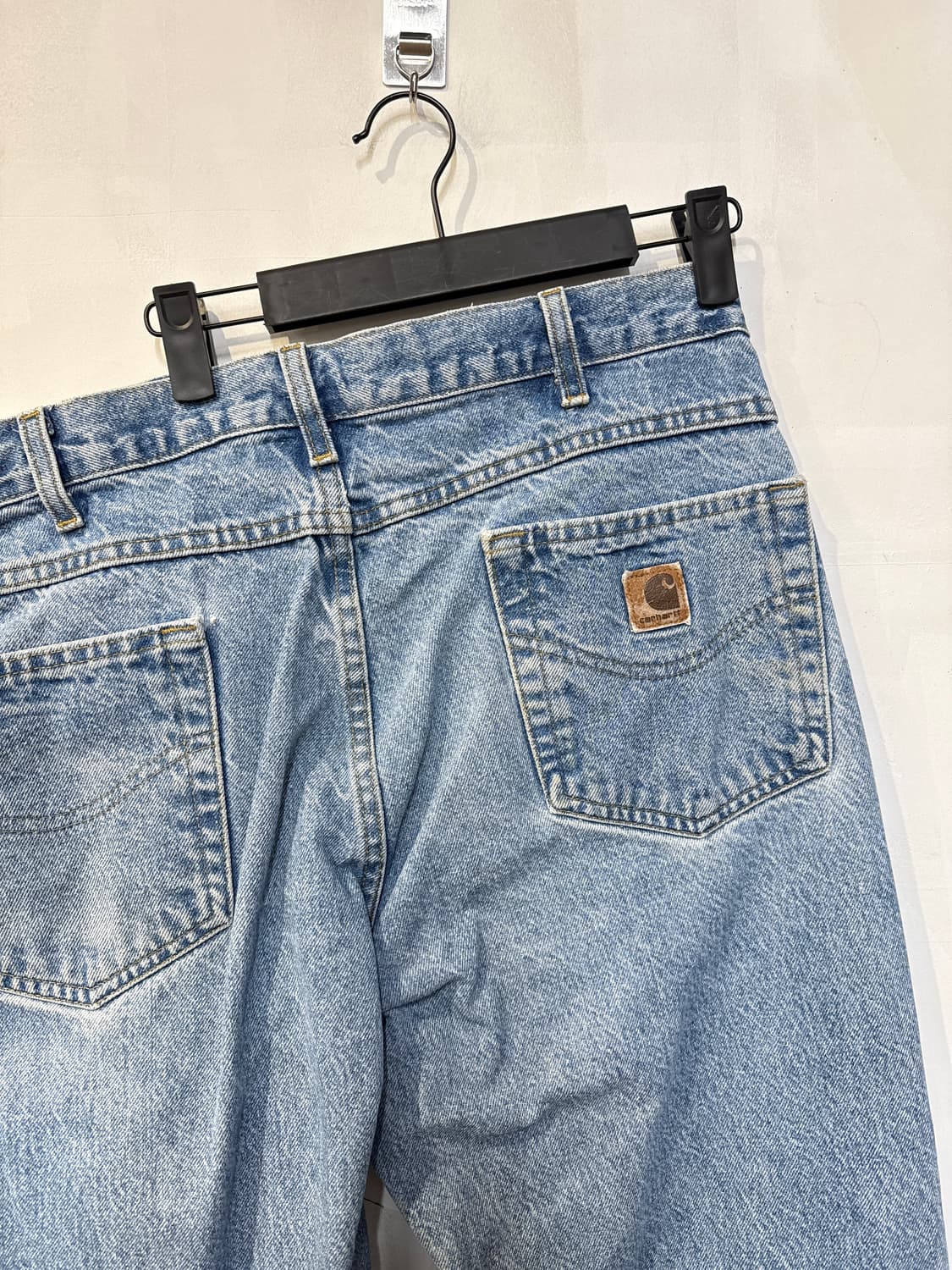 칼하트 B17 연청 데님팬츠 상품이미지2