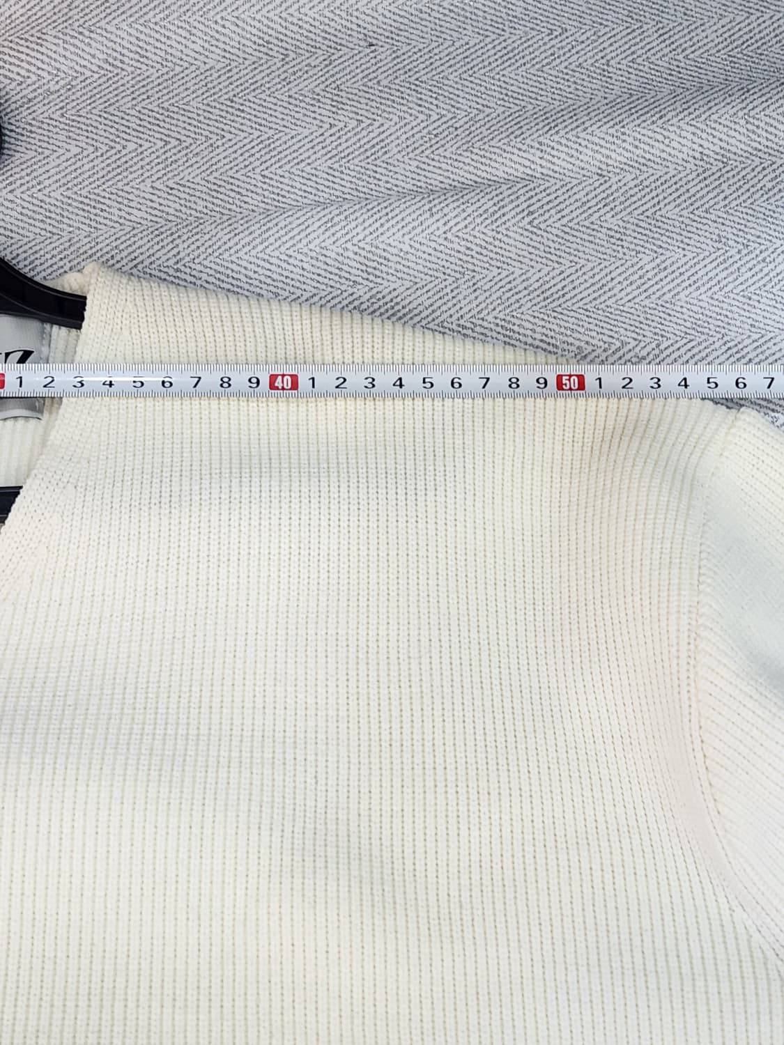 [L] 어누즈 Anouz 브이넥 릴렉스핏 니트 아이보리 남성 L 상품이미지10