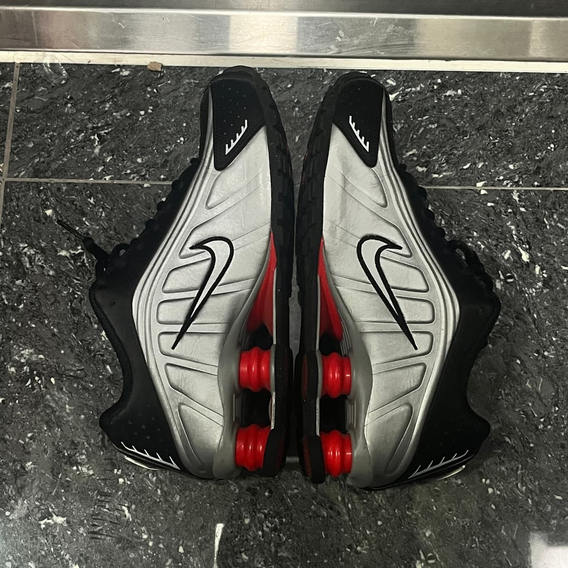 나이키 샥스 240 상품이미지4