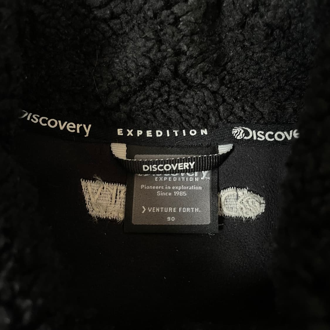 디스커버리 블랙 뽀글이 집업 자켓 90 상품이미지4