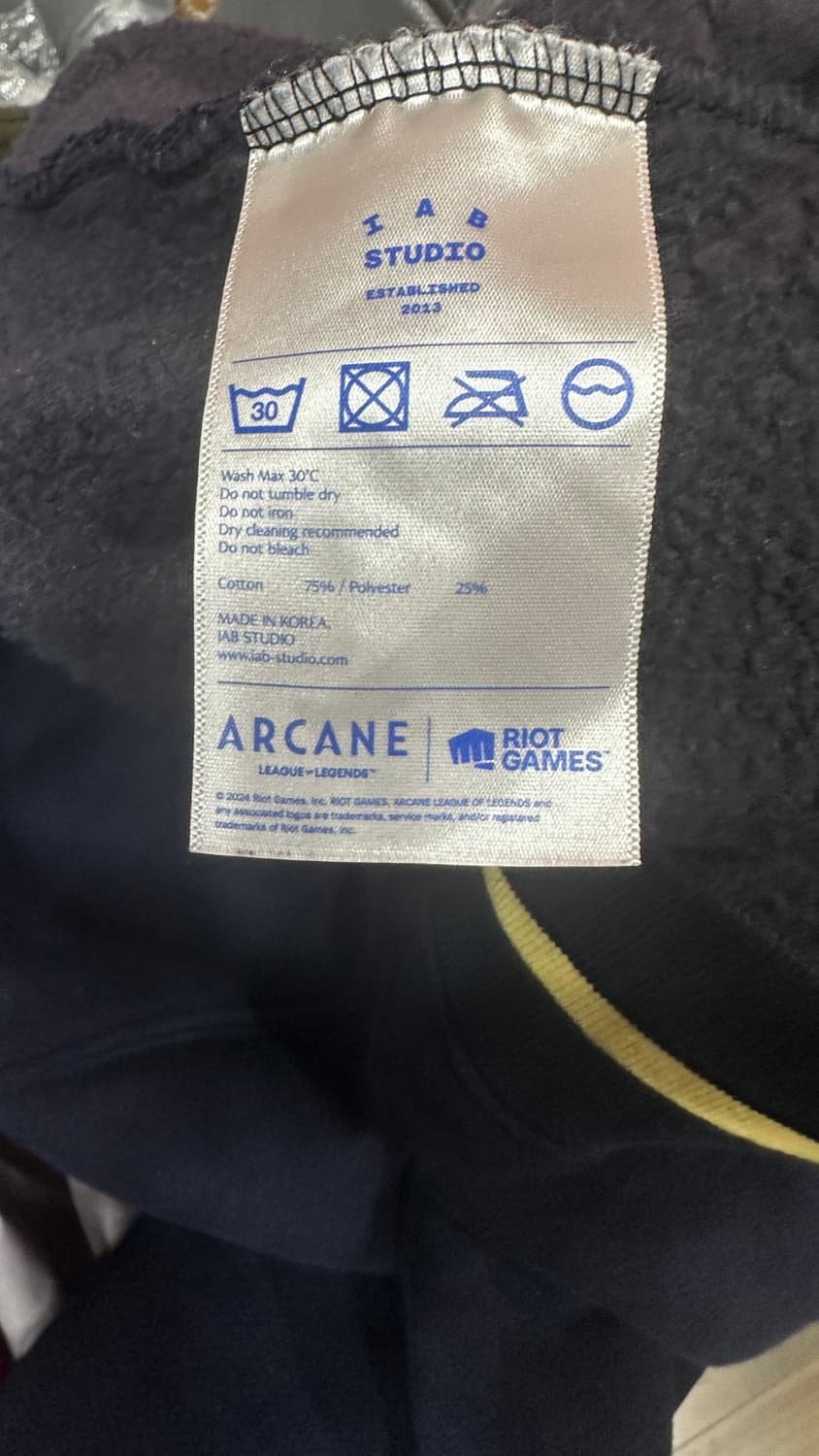 아이앱 스튜디오 x 아케인 필트오버 스웨트셔츠  m 상품이미지5