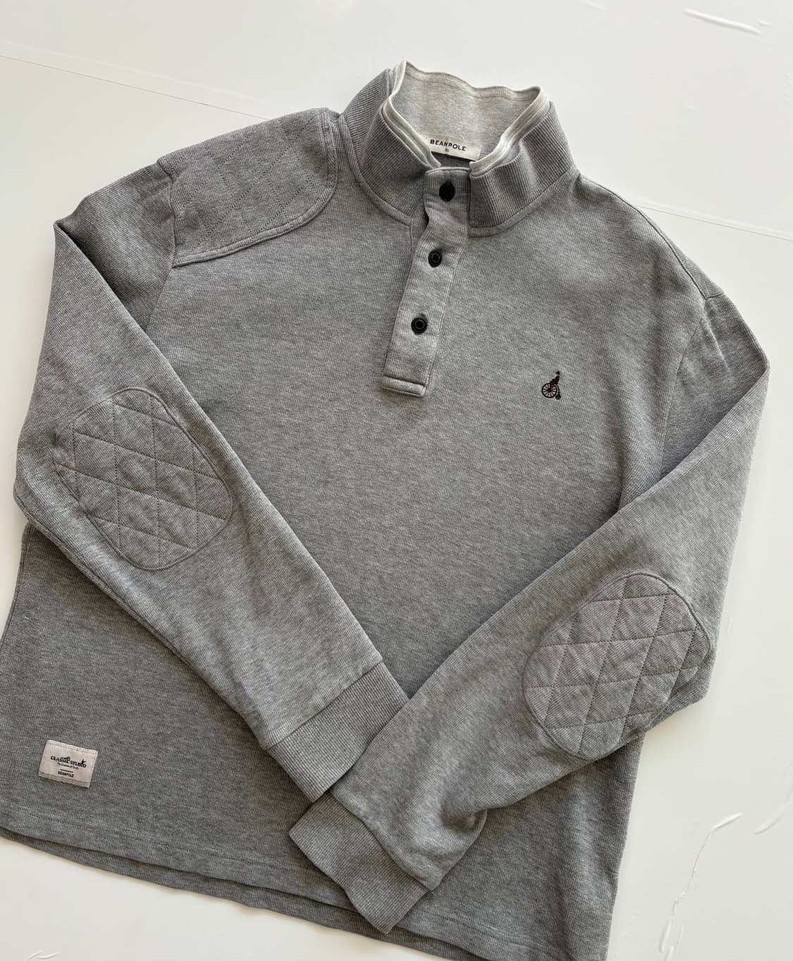 빈폴 엘보 패치 그레이 버튼넥 맨투맨  상품이미지2