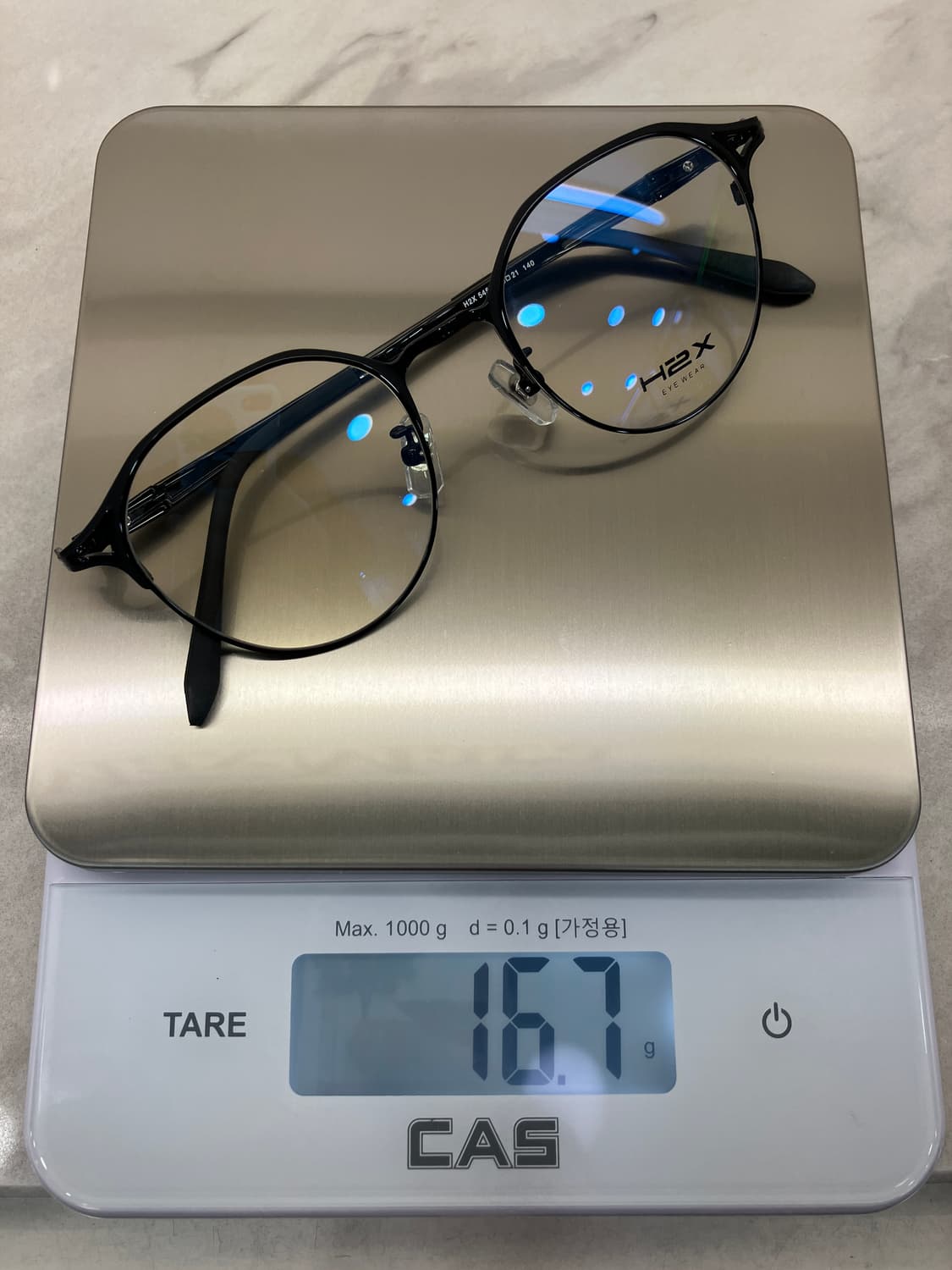 B36 H2X 블랙 라운드 메탈테 안경(17g) 상품이미지10