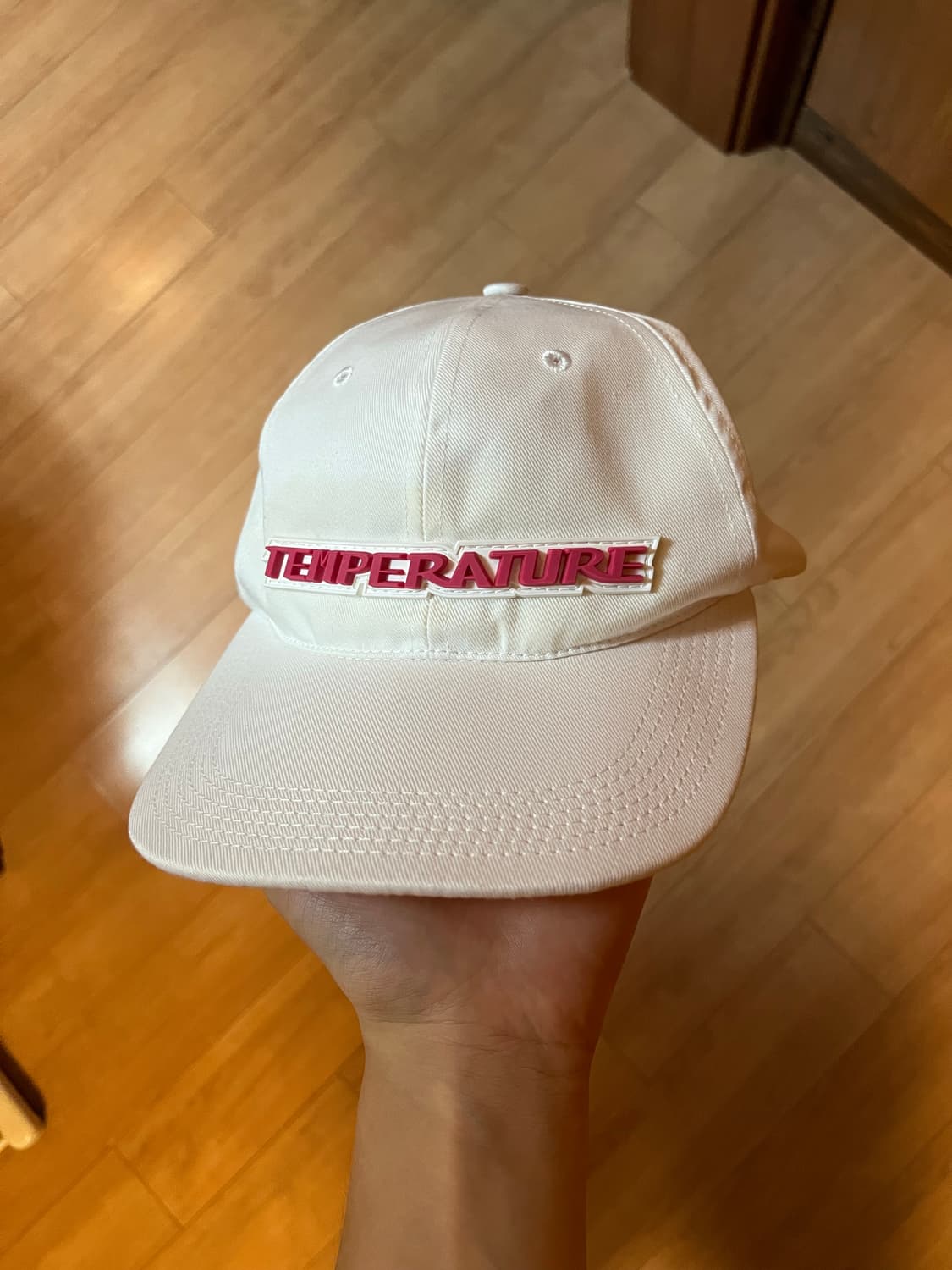 오프화이트 캡 모자 상품이미지1