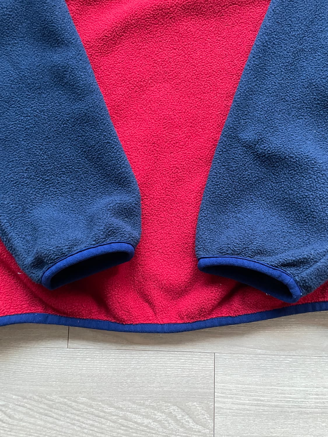 파타고니아 신칠라 레드 블루 플리스 켄달 제너 상품이미지8