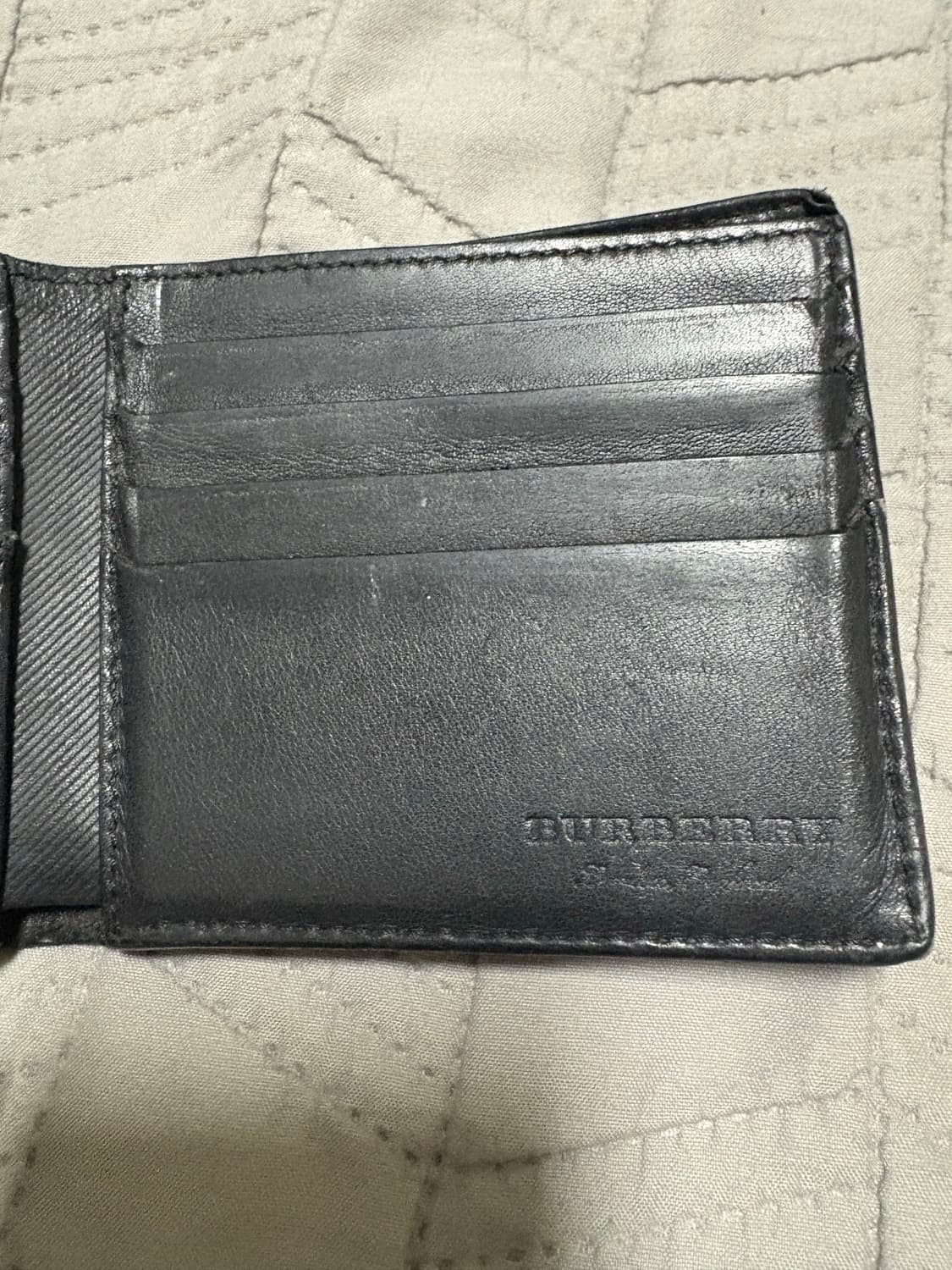 버버리 가죽지갑  상품이미지2