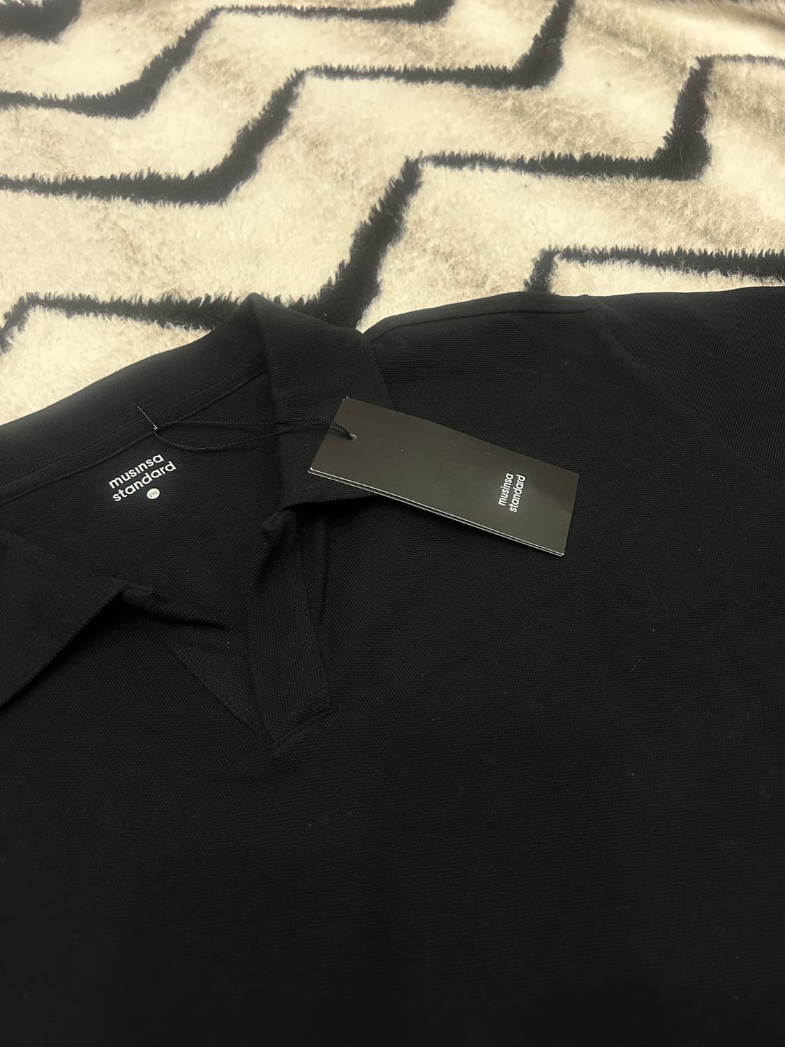 [2XL]무신사스탠다드 슬릿 넥 카라 반팔/블랙 상품이미지1