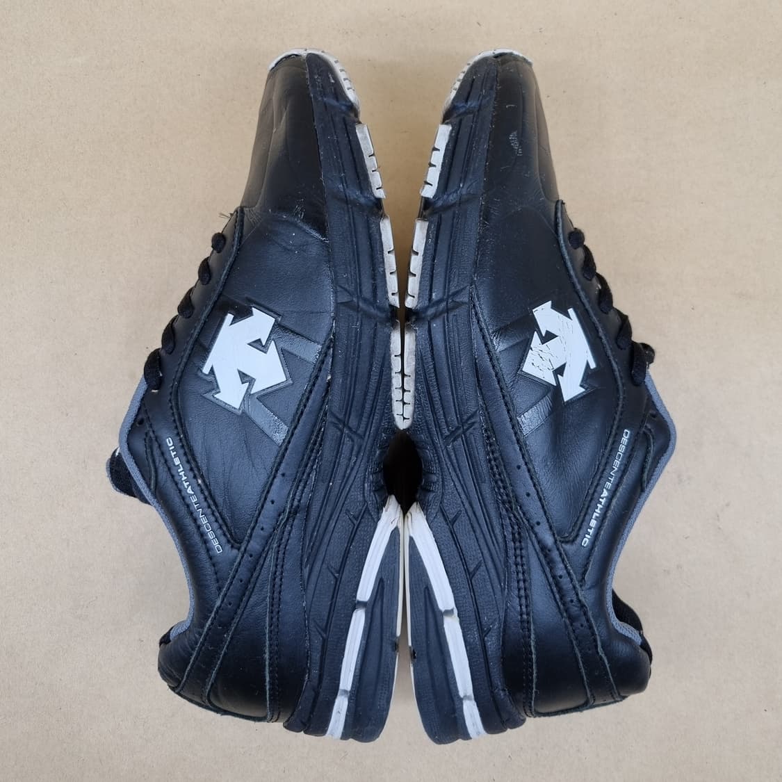 데상트 애슬레틱 블랙 운동화245 상품이미지5