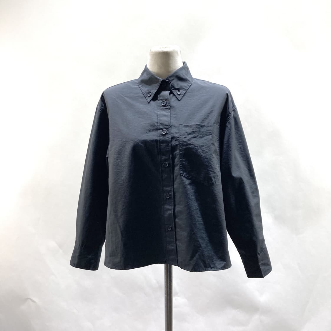 코어 어센틱 2024 여성캐쥬얼셔츠 블랙 55  상품이미지1