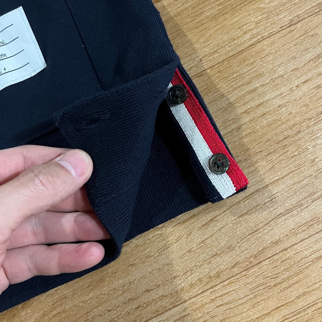 [103] 톰브라운 26ss 사선바 맨투맨 상품이미지7