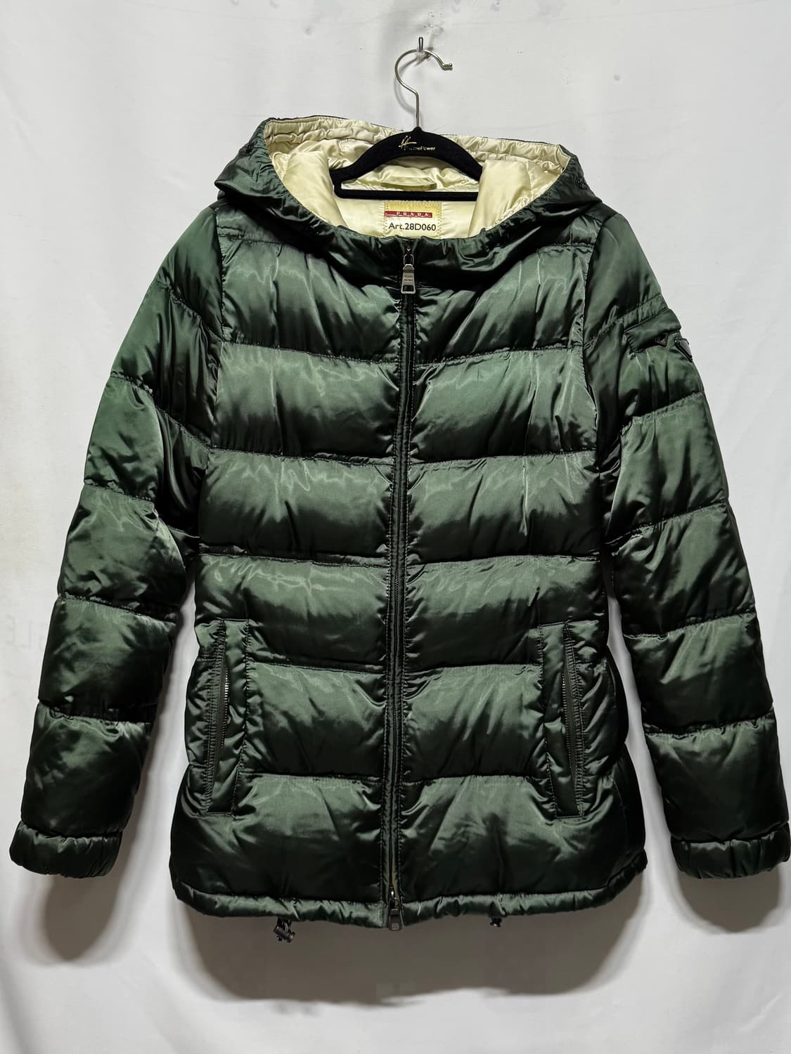 40 프라다 그린 다운 패딩 상품이미지1