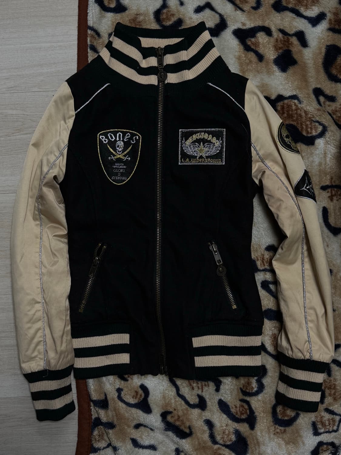 d.i.a 날개 자수 투웨이 스카쟌 상품이미지2