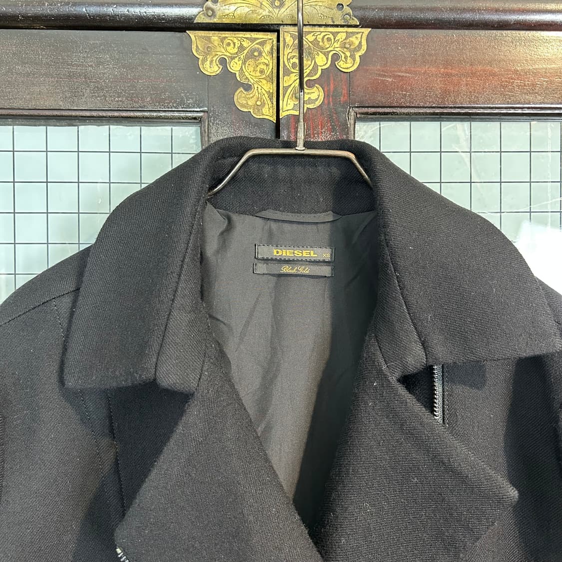 디젤 블랙골드 사선 집업 코트 상품이미지4