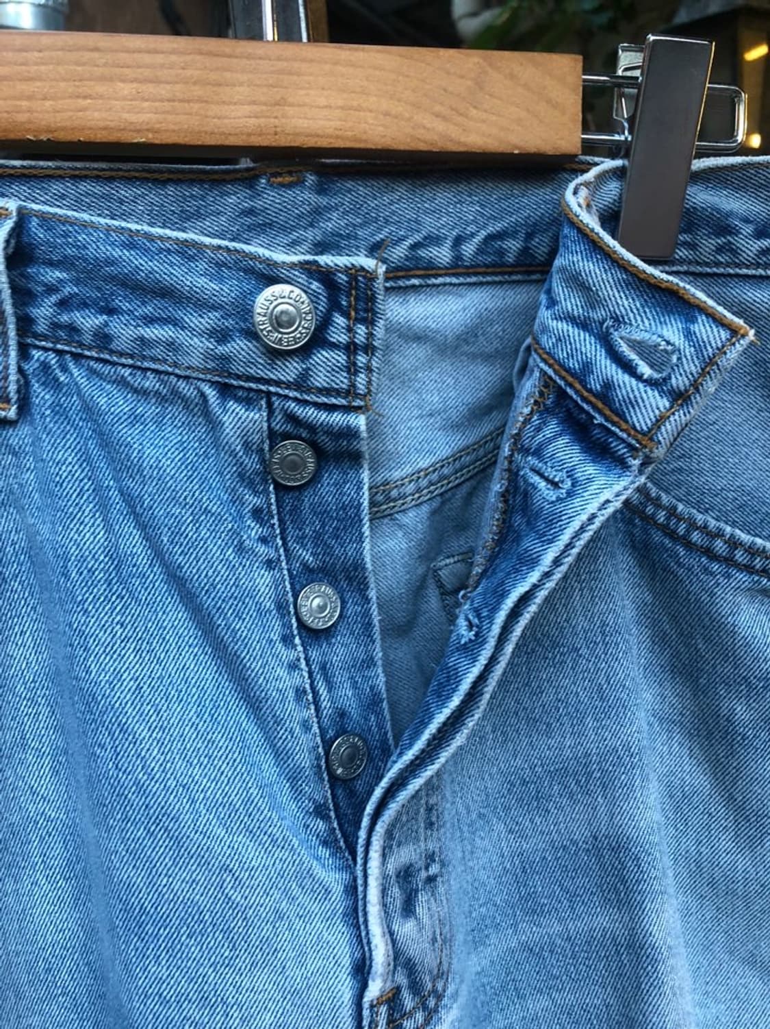 리바이스 501 빈티지 디스트로이드 데님 상품이미지3