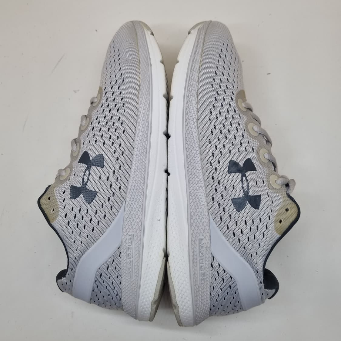 언더아머 차지드 임펄스 남성런닝화275. 상품이미지5