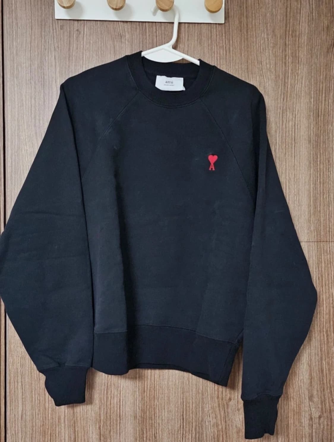 아미 ami 블랙 스몰하트 로고 맨투맨 S 상품이미지1