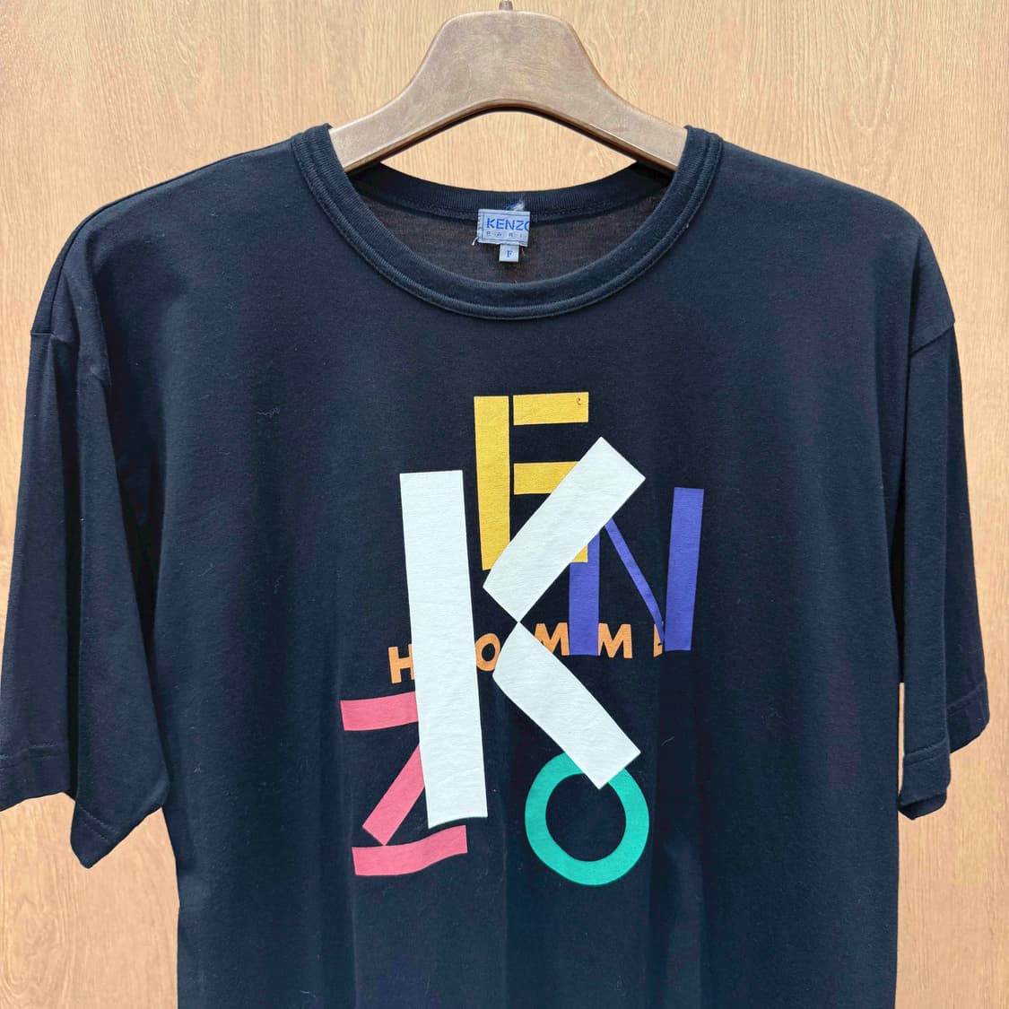 겐조 반팔 티셔츠 멀티 컬러 빅 로고 프린팅 디테일 루즈핏 블랙 상품이미지4