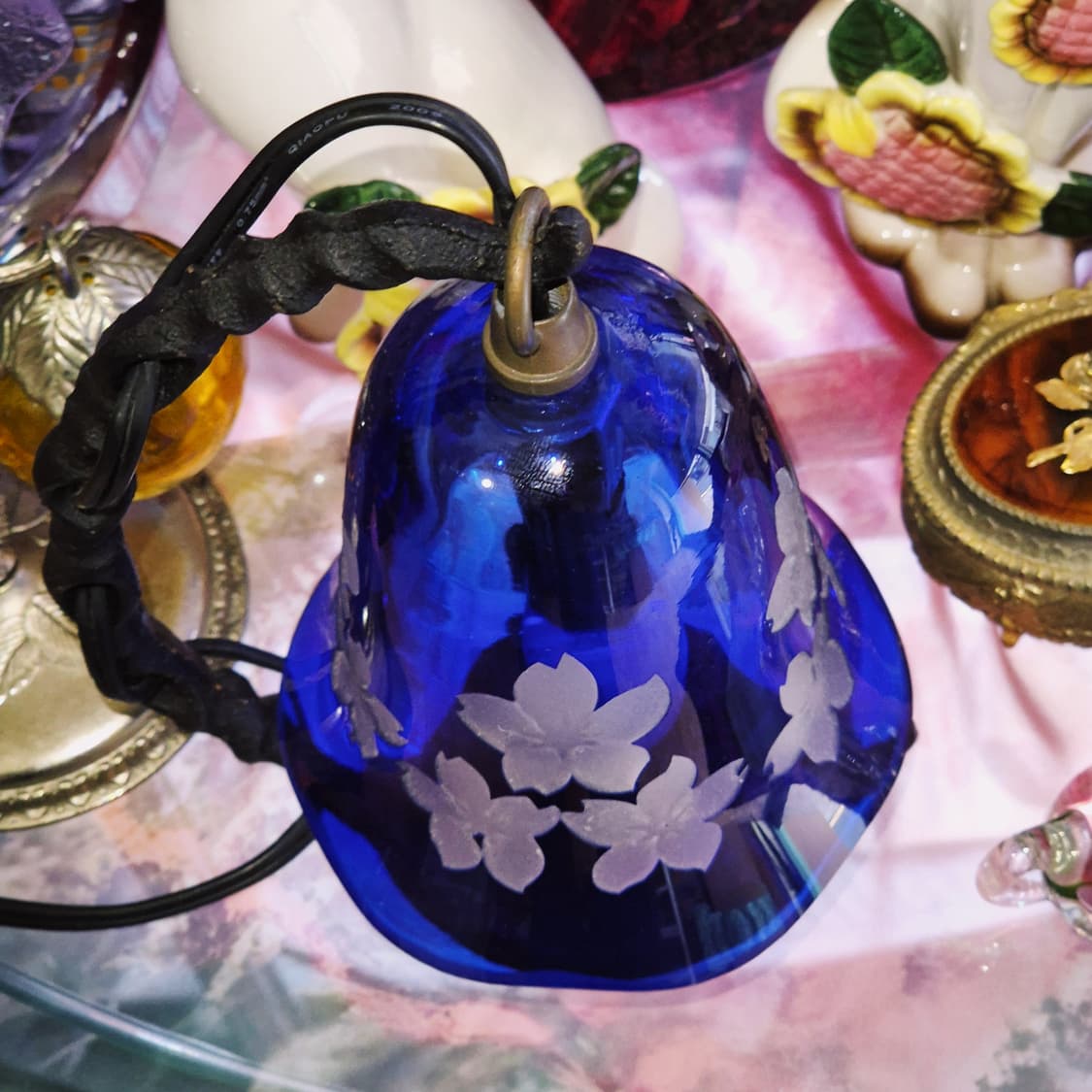 90s 오타루 핸드블로운 카빙 꽃잎 벨 램프 상품이미지9