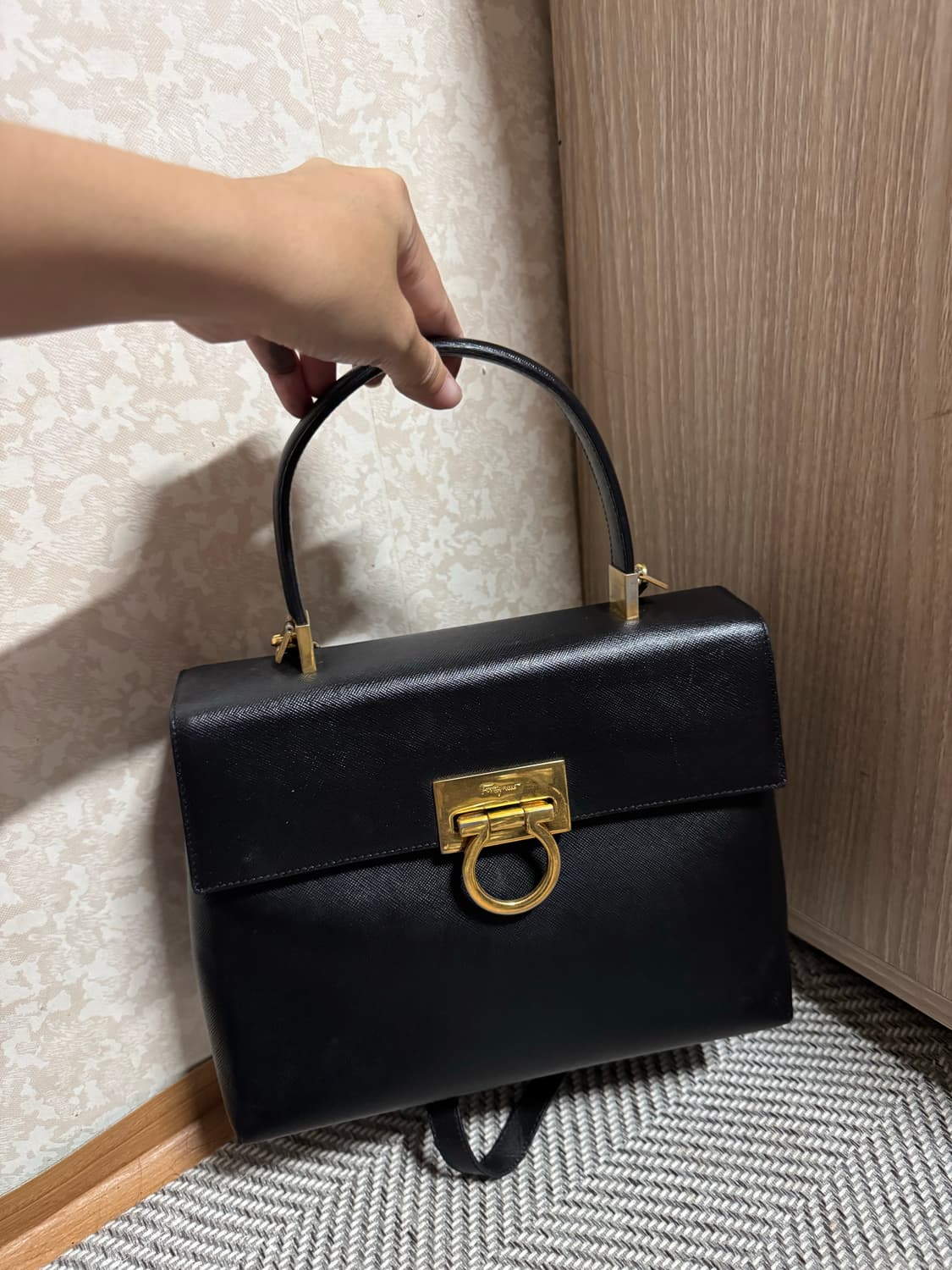 페라가모 사피아노 켈리백 상품이미지4