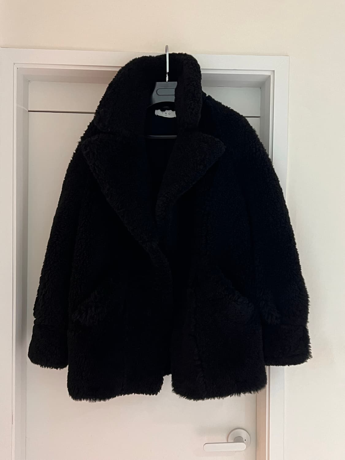 IRO 이로 양 가죽 무스탕 상품이미지1