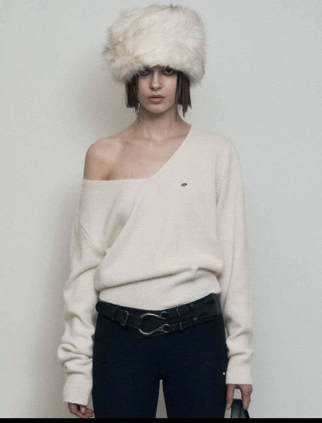 보헤미안서울 보헴서 루즈핏 울니트 아이보리 상품이미지1