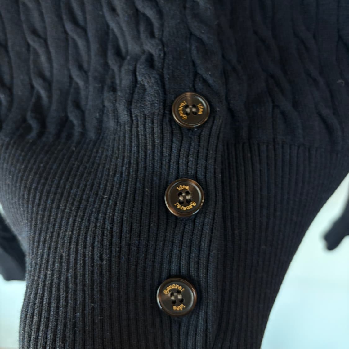 제너럴아이디어 블랙 케이블 가디건 상품이미지3