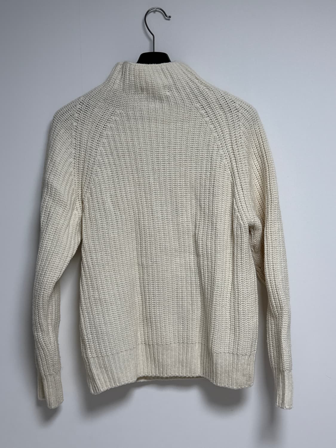 파브레가 메리노 울 사이드 버튼 니트 크림 2 상품이미지4