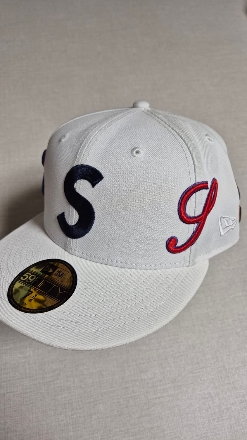 슈프림 멀티로고 s 뉴에라 스냅백 화이트 상품이미지3
