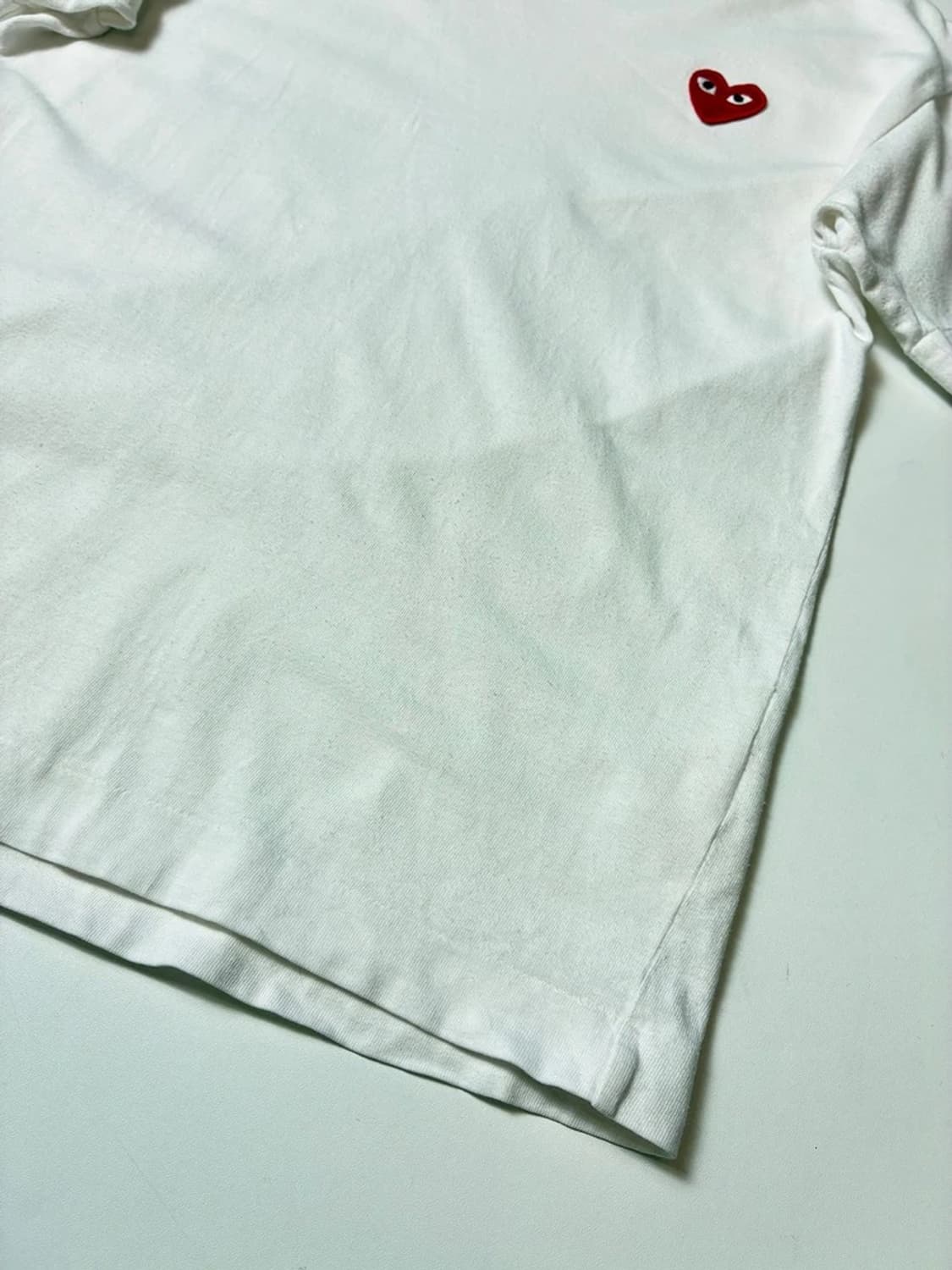 꼼데가르송 우먼스 하트 와펜 반팔 티셔츠 PN9020 상품이미지4