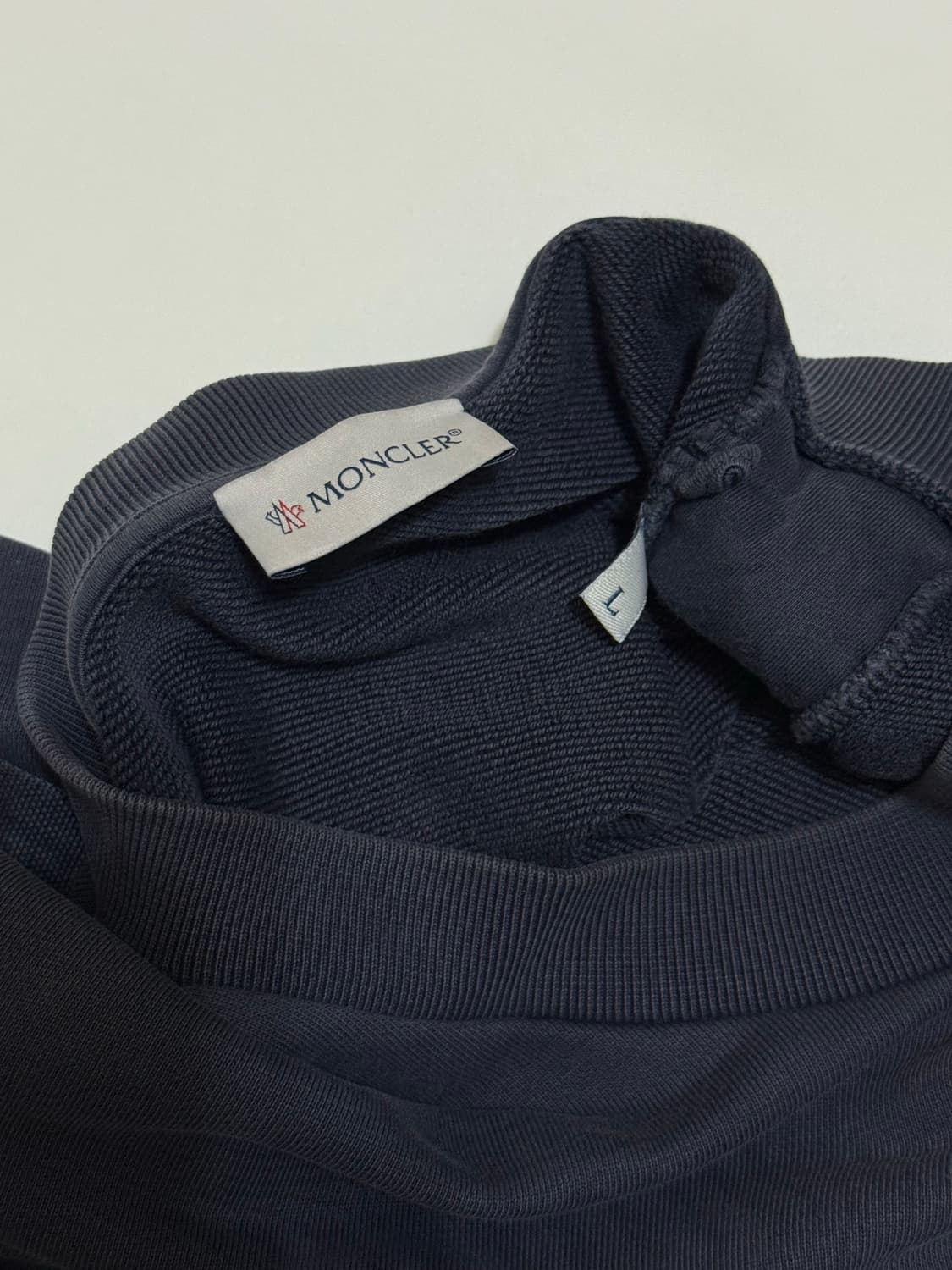 (정품)MONCLER 몽클레어 사이드로고 맨투맨 L 상품이미지3