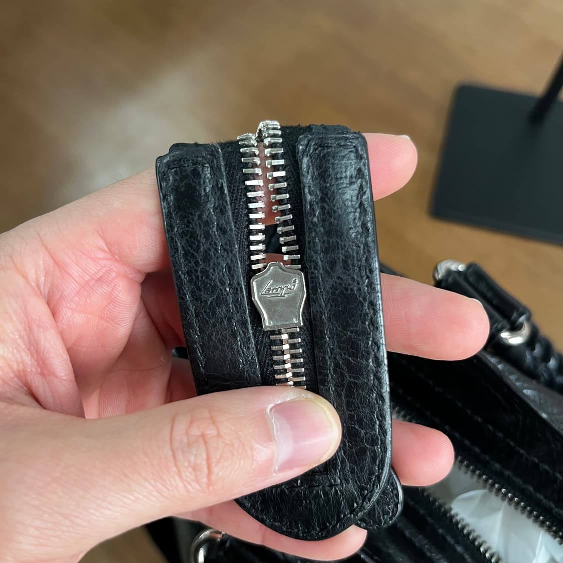 발렌시아가 뉴자이언트 시티 모터백 미디움 상품이미지7