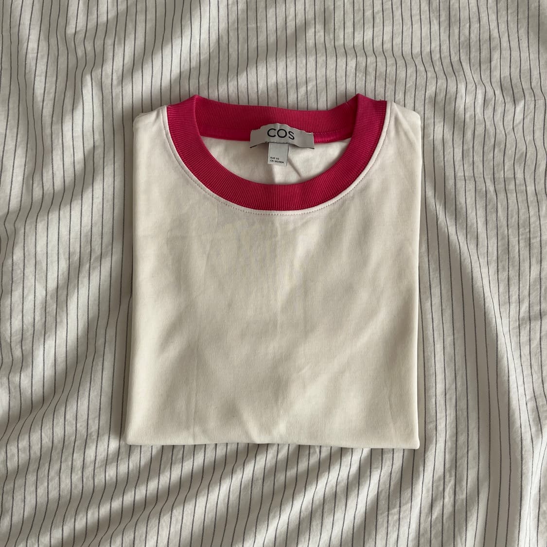 코스 COS 클린 컷 레귤러 티셔츠 상품이미지1