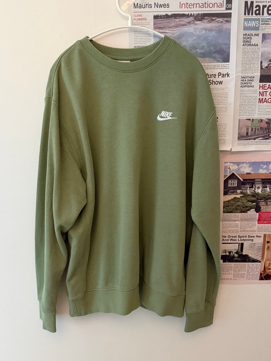 나이키 맨투맨 상품이미지1