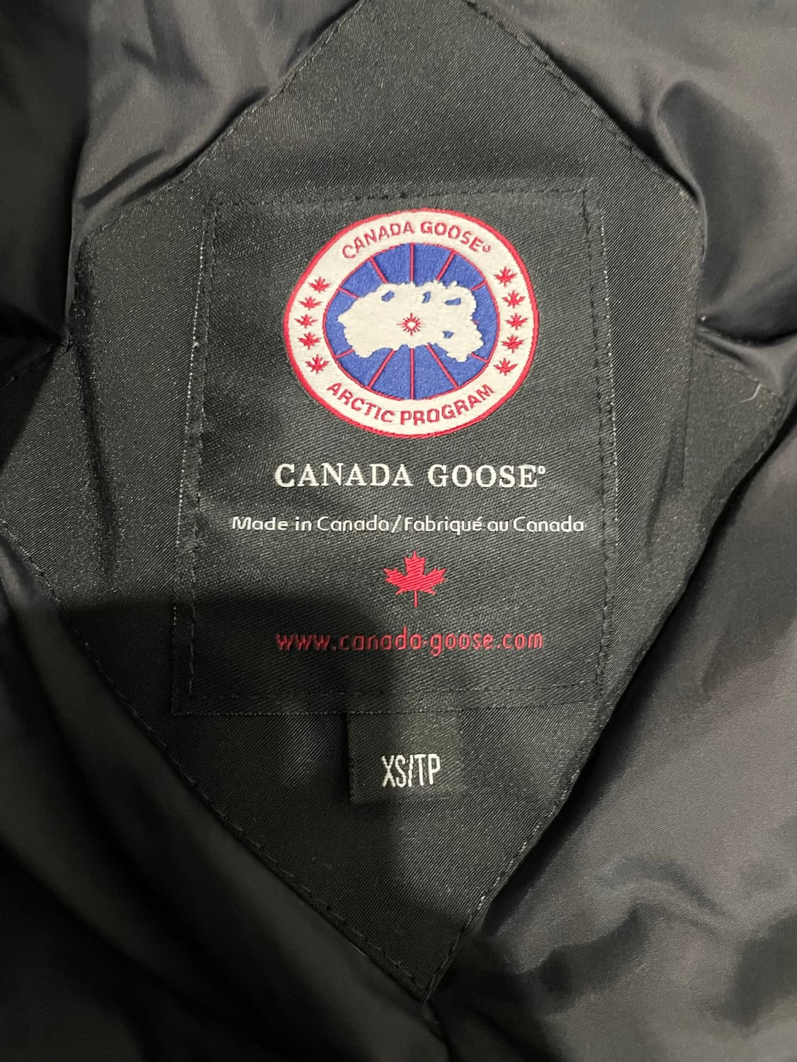 캐나다구스 사토 파카 논퍼 블랙 패딩 XS 정품 상품이미지6