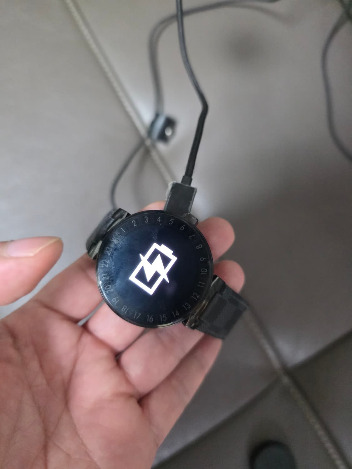 정품 루이비통 스마트워치 v1 수리용,부품용 팝니다 상품이미지4