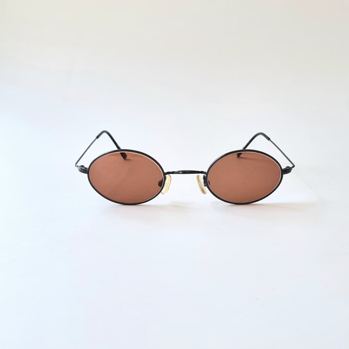 데드스탁 빈티지한 무드의 오벌 프레임 틴트 선글라스 802 상품이미지2