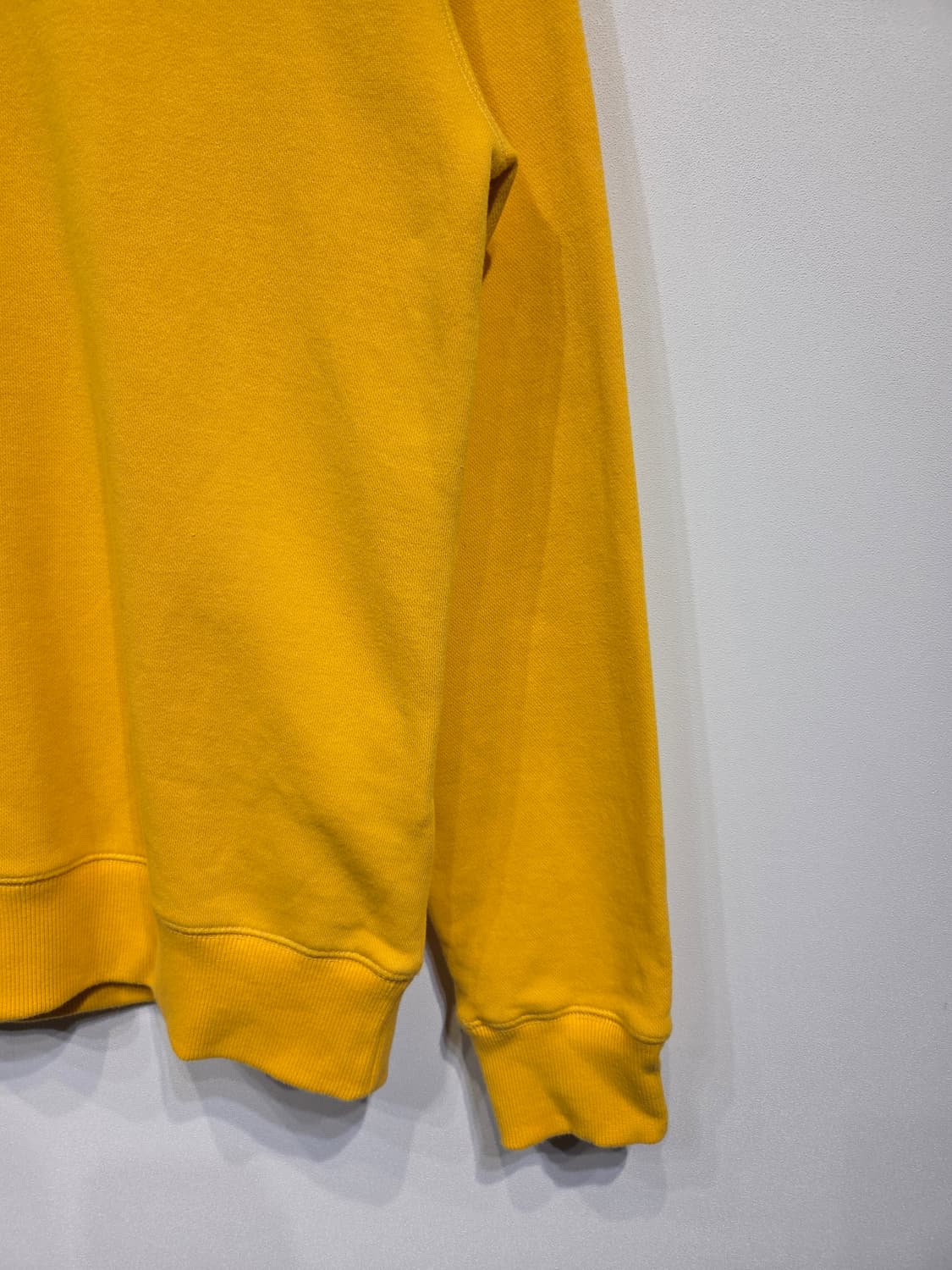 타미힐피거 시그니처 자수 옐로우 맨투맨 상품이미지5